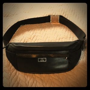 GUCCI fanny pack
